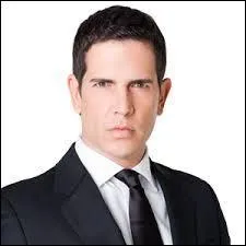 Comment s'appelle le père de Violetta ?