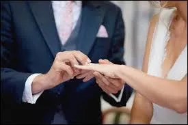 En France, à partir de quel âge une femme peut-elle légalement se marier ?