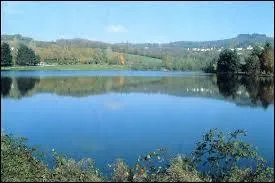 Sur quel continent le deuxième plus grand lac au monde est-il situé ?