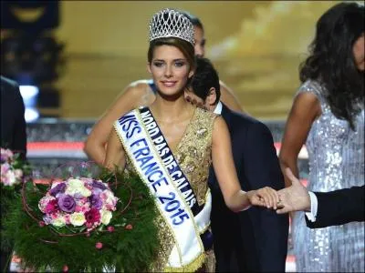 Qui a succédé à Flora Coquerel en tant que Miss France 2015 ?