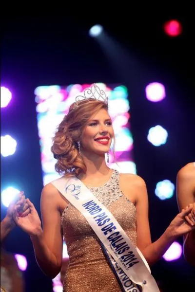 Avec quel pourcentage des votes du public est-elle élue ?