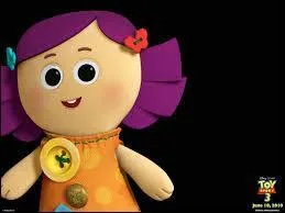 Comment s'appelle cette gentille dame avec les cheveux violets ?