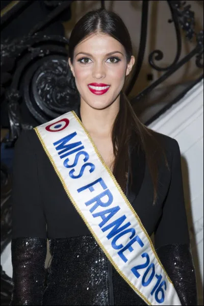 Miss France 2016, élue Miss Univers 2016 en janvier 2017 :