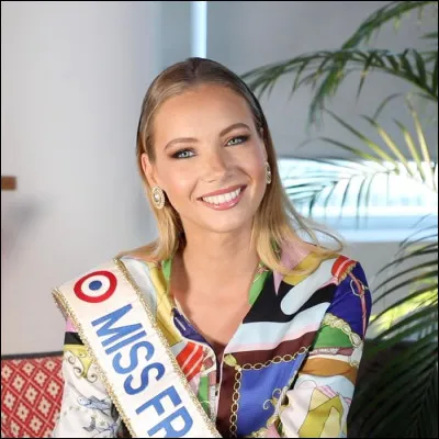 Miss France 2021, née à Caen en 1997 :