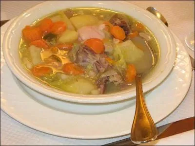 Mon premier vous met en garde. Les moines portent mon second. Mon tout est une potée d'origine béarnaise.