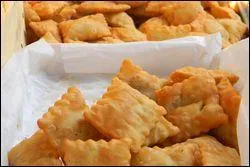 Nous arrivons à Gap, et Phil05, souhaite nous faire découvrir cette spécialité du Champsaur :