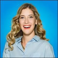 Pourquoi Angie est-elle malheureuse quand elle rentre chez Violetta ?