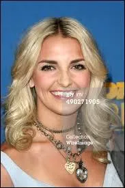 Comment s'appelle cette jeune fille ?