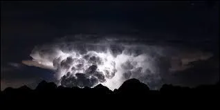 Pendant combien de temps le sujet ne devait-il point bouger dans le principe du daguerréotype ?