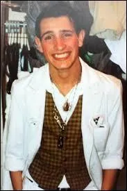 Comment s'appelle cette célébrité française encore vivante ?