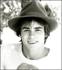 Comment s'appelle cette célébrité américaine encore vivante ?