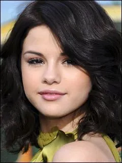 Dans quelle srie joue-t-elle?