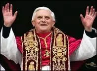 Le pape qui a succédé à Benoît XVI le 13 mars 2013 est le pape François.