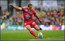 Le joueur de rugby anglais Jonny Wilkinson joue dans l'équipe du Stade Français depuis 2009.