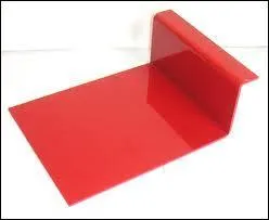 Cette forme a été obtenue grâce à :