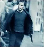 Quel est le titre (français) du troisième épisode de la saga "Jason Bourne" ?