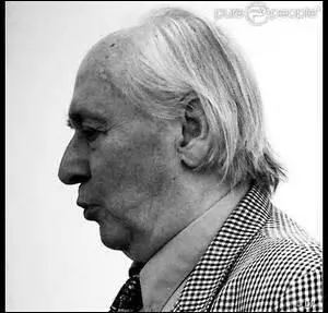 Quel film de David Cronenberg est l'adaptation d'un roman de l'écrivain J.G. Ballard ?