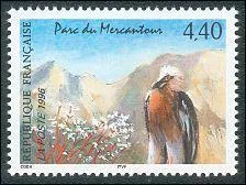 En 1996, la poste émet ce timbre en honneur du parc du Mercantour, quelle plante peut-on y voir ?