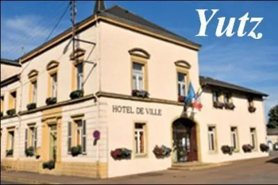 Philippe Slendzak, maire de Yutz, petite commune de Moselle, a pris un arrêté d'interdiction pour le jour d'inauguration d'un parc !