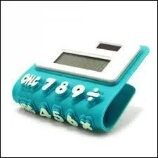 Quel était le poid de cette calculatrice électronique ?