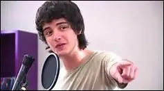 Avez-vous reconnu ce jeune garçon ?