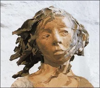 Dans ce roman intitulé "Un coeur fier "(1938), elle pose le problème de la femme artiste et du conflit existant entre son &oelig;uvre de sculptrice et sa vie d'épouse et de mère. Qui est cette écrivaine américaine, prix Nobel de littérature en 1938, qui écrivit beaucoup sur la Chine où elle vécut ?