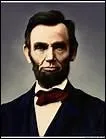 Par qui Abraham Lincoln a-t-il &eacute;t&eacute; assassin&eacute; le 15 avril 1865 ?