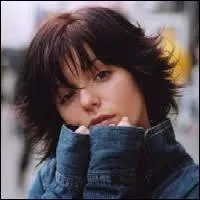 Comment s'appelle cette chanteuse ?