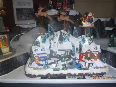 Cette question devrait inspirer un membre quizbizien du 45 : Qui interpréta "En rêvant à Noël" ?