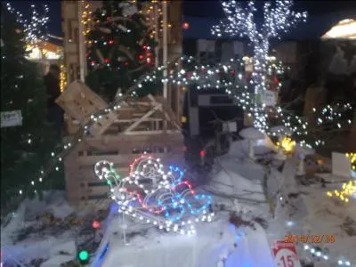 Continuez les paroles de cette chanson, "Mon beau Sapin" : Mon beau sapin, roi des forêts ...