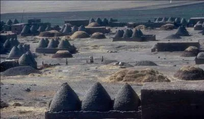 Dans quel pays actuel se trouve le temple d'Harran, dédié au culte du Dieu Lune de la Q1 ?