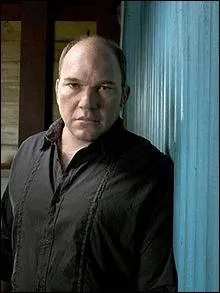 Brad Bellick apparaît dans la série...