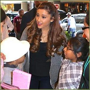 Quel est le nom des fans d'Ariana ?