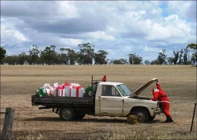 Quelle est la seule panne possible à l'origine de l'arrêt du véhicule de ce père Noël parmi les propositions suivantes ?