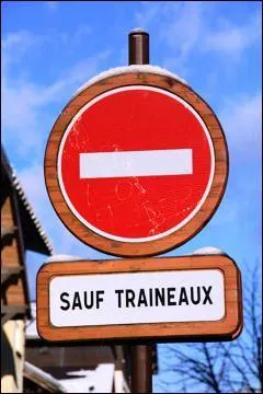 Code de la route 3/3 - Qui peut passer par ici sans faire un détour de plus à cause de ce panneau ?