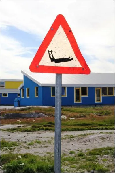 Code de la route 1/3 - Que peut-on croiser sur son chemin par ici et qui peut représenter un danger ?