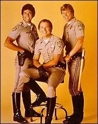 Au début des années 80, la série CHiPS était très populaire, et tout le monde admirait les motards Ponch et Jon sur les routes de Californie. Pourquoi ce sigle Chips ?