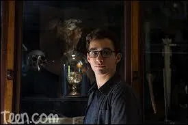 Le meilleur ami de la fille, (Clary, Vicky ou Jessy ?) s'appelle :