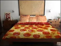 Au Japon, lequel de ces aliments pouvez-vous trouver dans la pizza ?