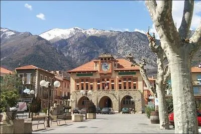 Votre amie Fran&ccedil;oise vous a invit&eacute; &agrave; passer un week-end chez elle &agrave; Roquebilli&egrave;re, dans quel d&eacute;partement serez-vous ?