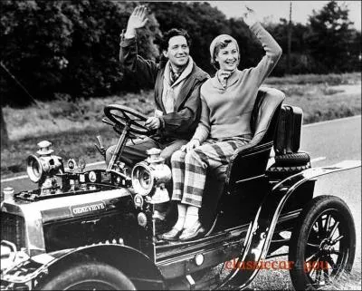 Ce film réalisé en 1953 par Henry Cornelius porte le titre "Geneviève". Pourrez-vous me dire qui est "Geneviève" dans ce film ?