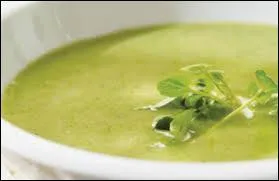 Si vous n'appréciez pas le gratin, prenez donc de cette soupe, vous m'en direz des nouvelles ! Combien de cuillères à soupe d'huile d'olive devez-vous mettre généralement dans un velouté de poireaux ?