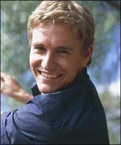 Comment se nomme cet homme ?