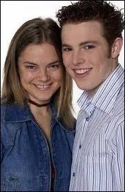 Veronica et Scooter sont-ils ensemble dans la saison 2 ?