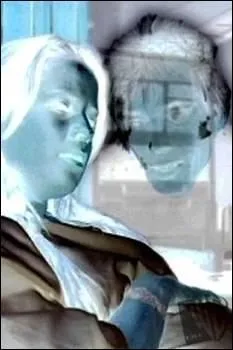 Qui est à côté de Piper ?