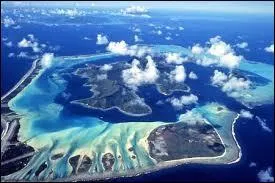 Quelle est la superficie de ce territoire français ?