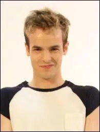 Est-il toujours là dans la saison trois ?