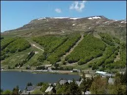 Dans quel massif français, la station de Super Besse pourra-t-elle vous accueillir ?