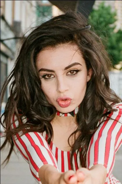 Quel âge a Charli XCX ?