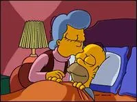 Comment s'appelle la mère d'Homer ?
